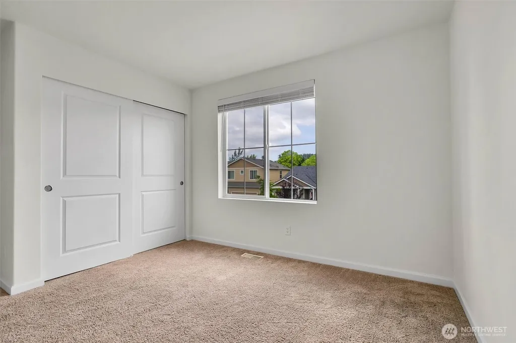 11948 64th Street E Puyallup WA 98372