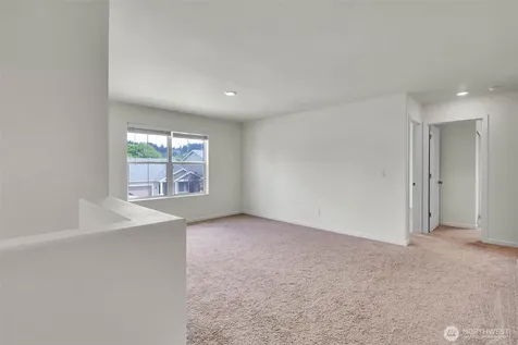 11948 64th Street E Puyallup WA 98372