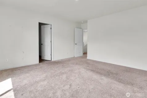 11948 64th Street E Puyallup WA 98372