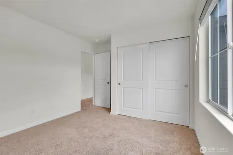 11948 64th Street E Puyallup WA 98372