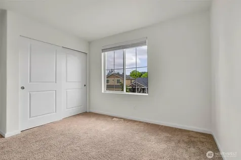 11948 64th Street E Puyallup WA 98372