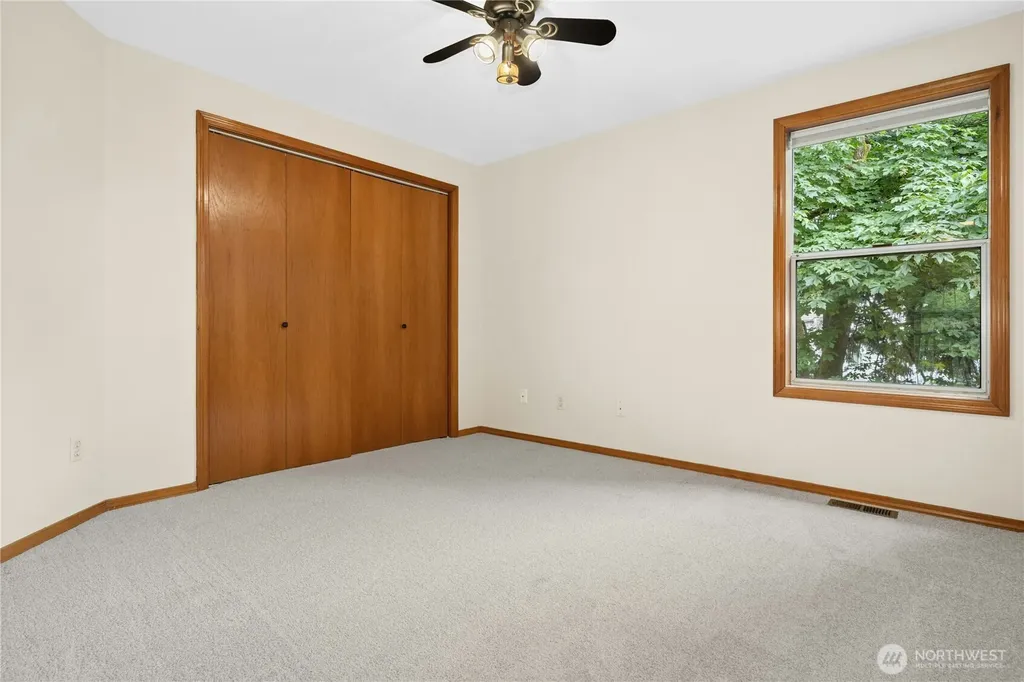 5507 James Avenue SE Auburn WA 98092