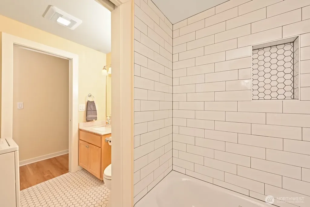 301 W Raye Street Seattle WA 98119