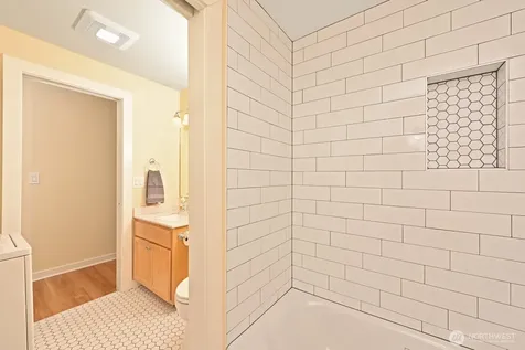 301 W Raye Street Seattle WA 98119