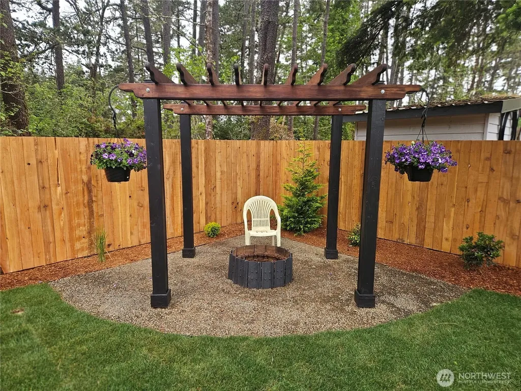 24007 V Lane Ocean Park WA 98640
