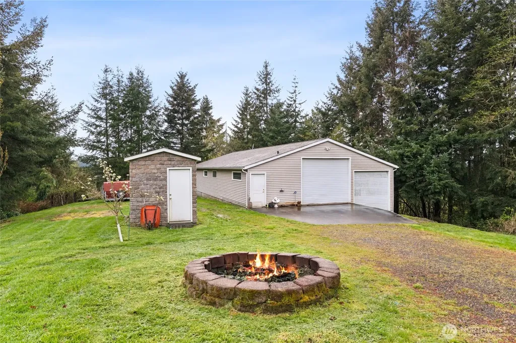 165 Tri Mountain Lane Centralia WA 98531