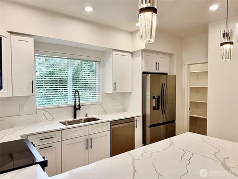 9745 4th Avenue W Everett WA 98204