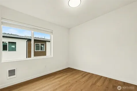 9745 4th Avenue W Everett WA 98204