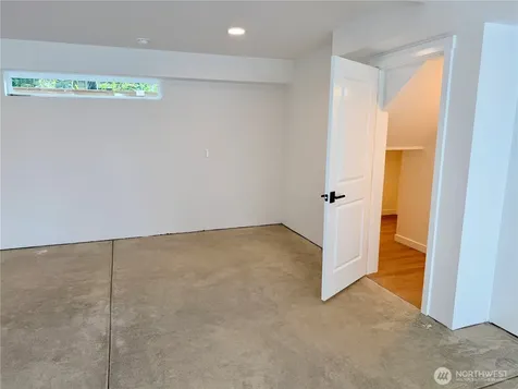 9745 4th Avenue W Everett WA 98204