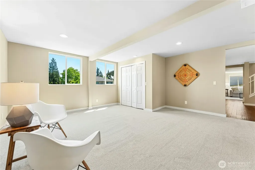 14042 33rd Avenue S Tukwila WA 98168