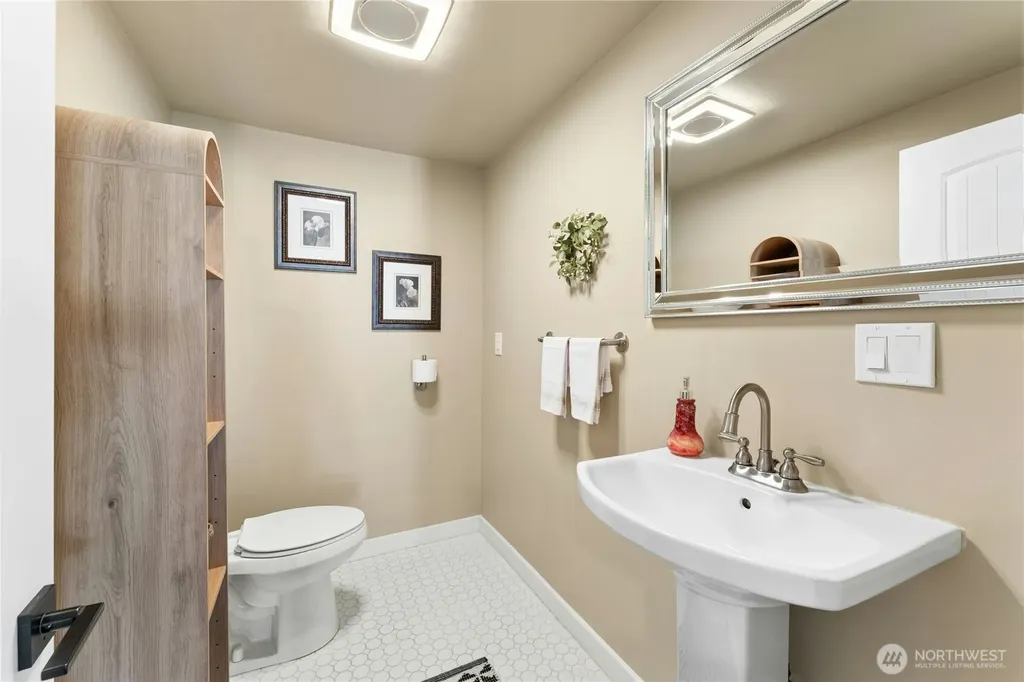 14042 33rd Avenue S Tukwila WA 98168