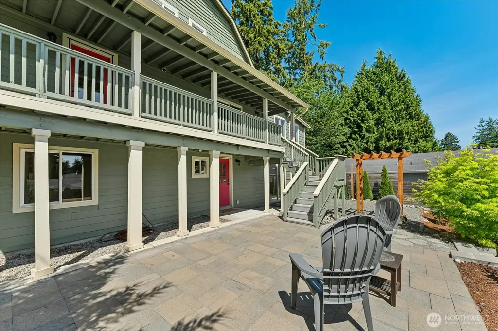 14042 33rd Avenue S Tukwila WA 98168