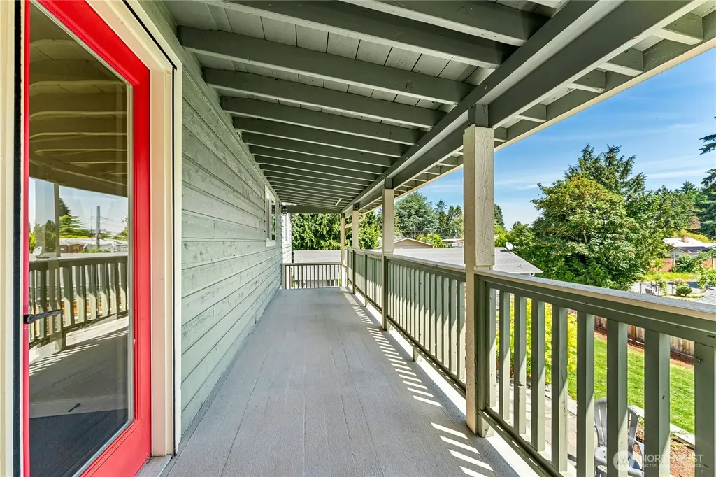 14042 33rd Avenue S Tukwila WA 98168