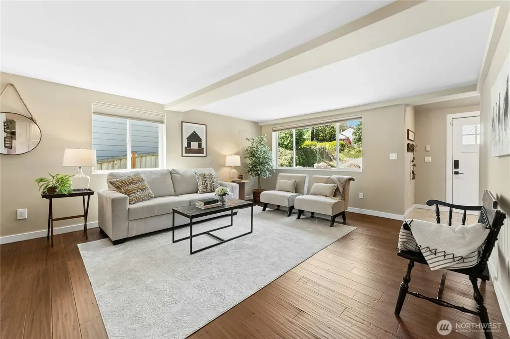14042 33rd Avenue S Tukwila WA 98168