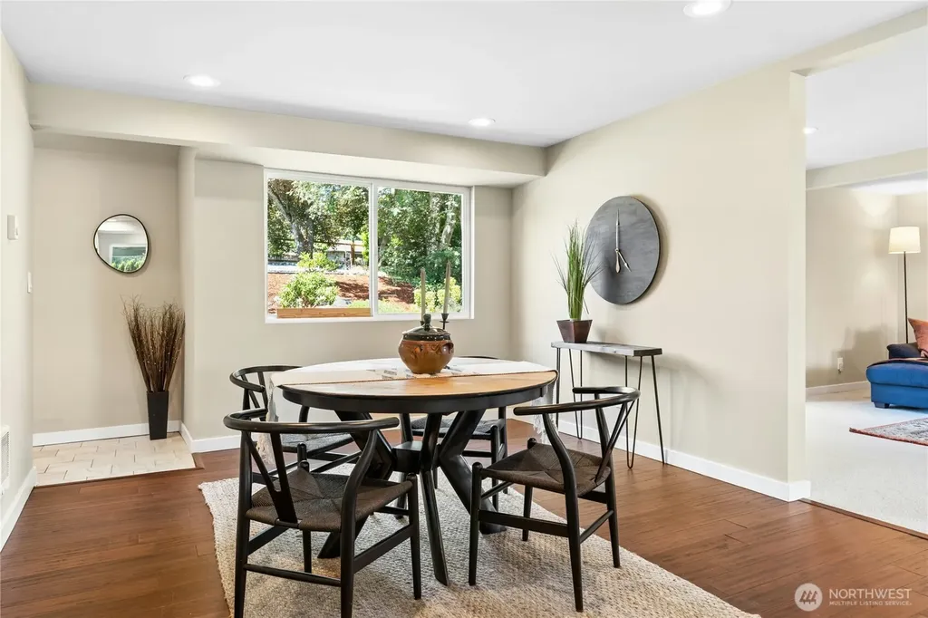 14042 33rd Avenue S Tukwila WA 98168