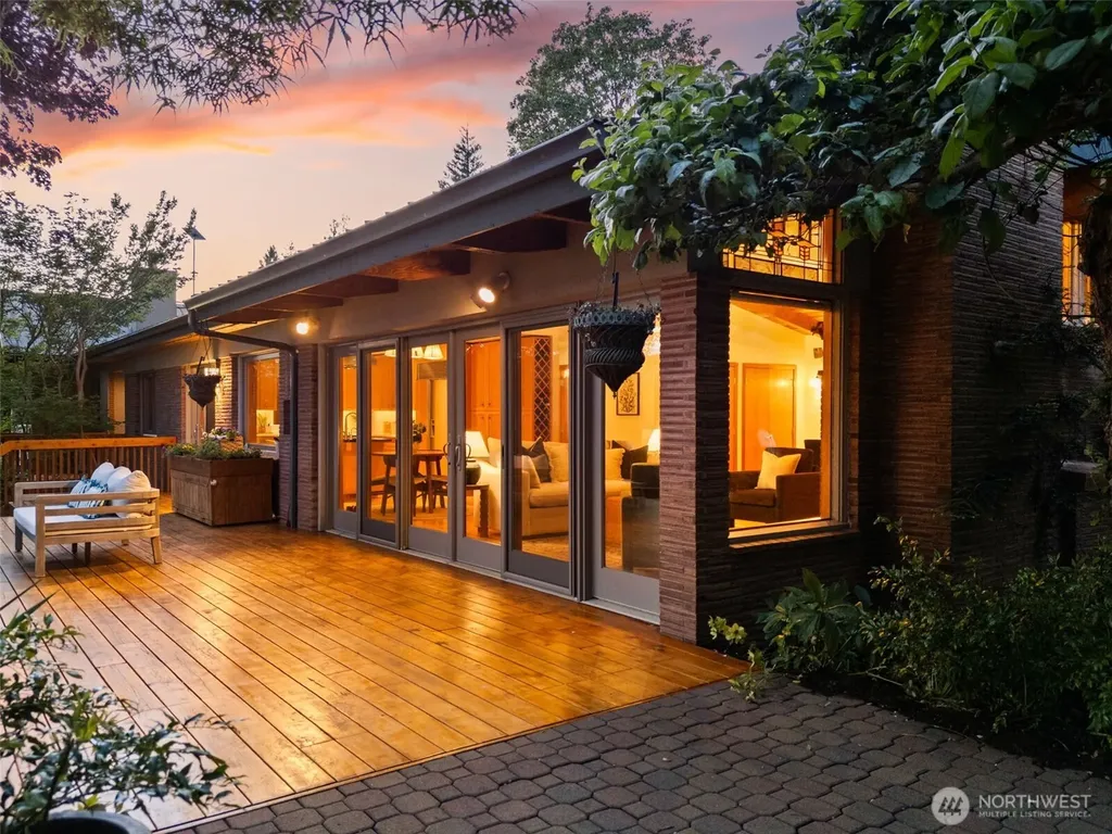 112 Merridith Street Port Ludlow WA 98365