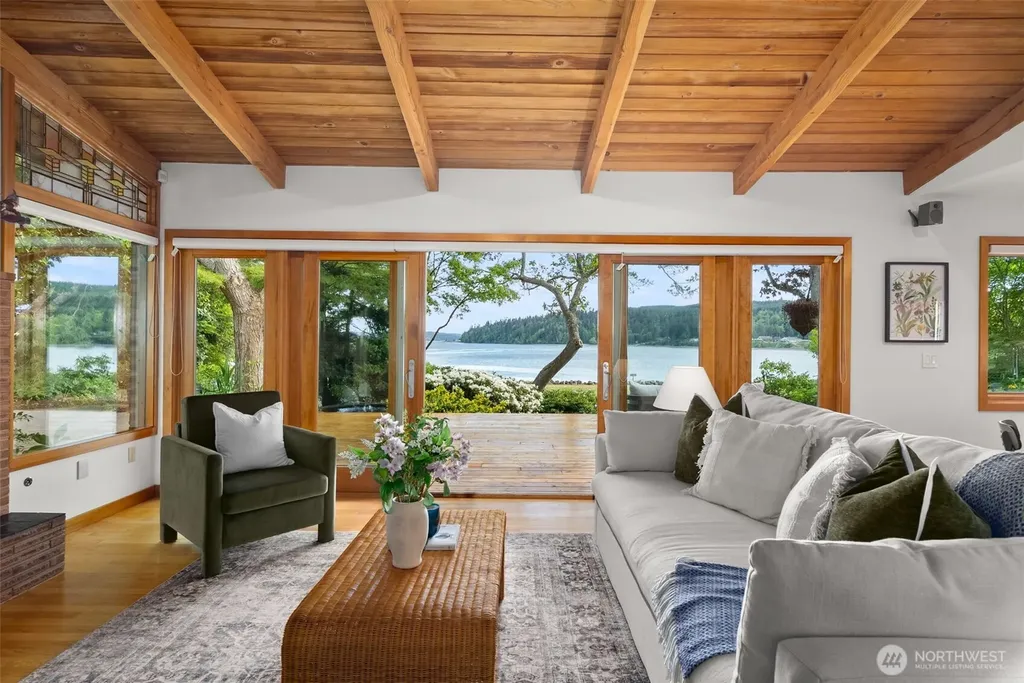 112 Merridith Street Port Ludlow WA 98365