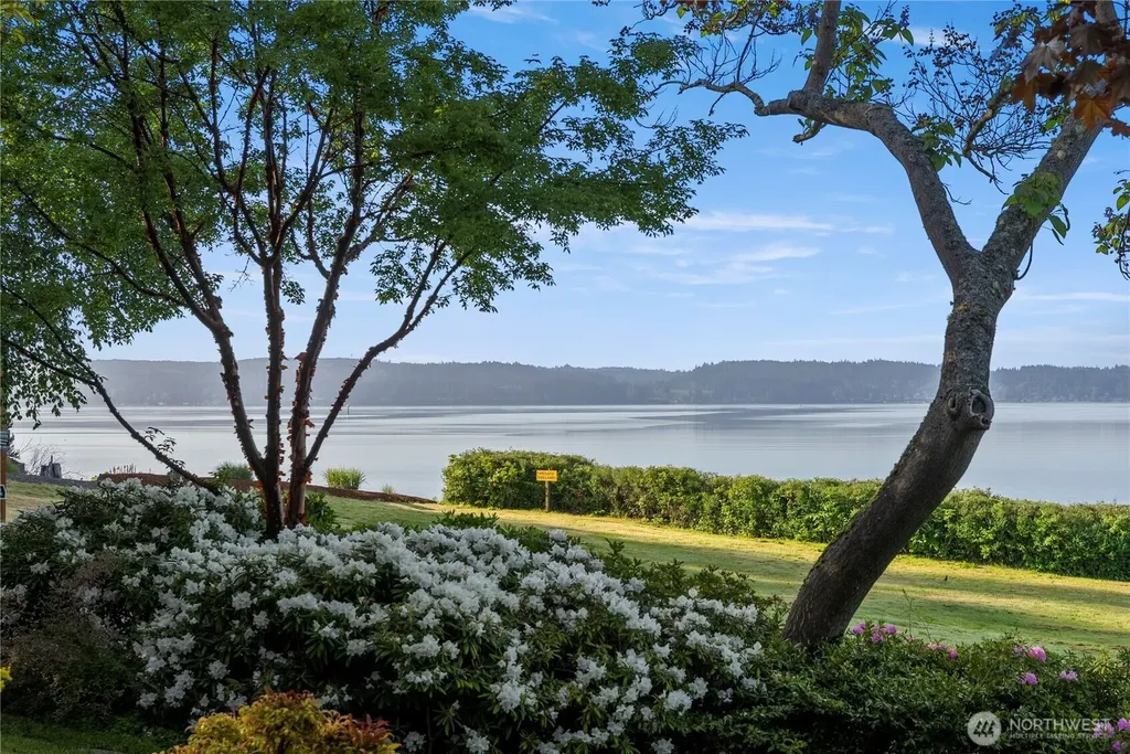 112 Merridith Street Port Ludlow WA 98365