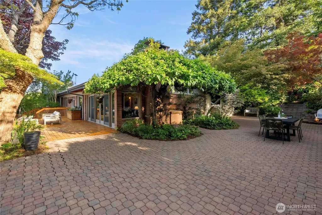 112 Merridith Street Port Ludlow WA 98365