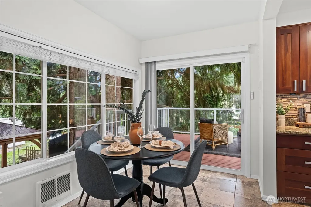 17502 113th Avenue NE Bothell WA 98011