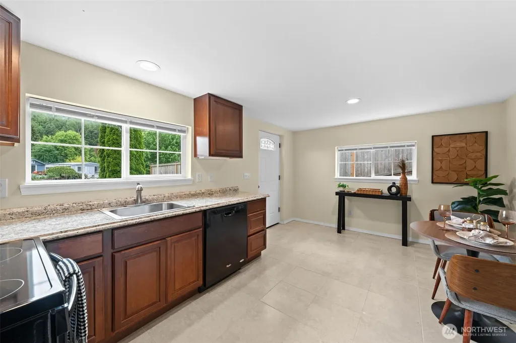 17502 113th Avenue NE Bothell WA 98011