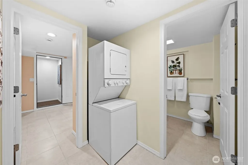 17502 113th Avenue NE Bothell WA 98011