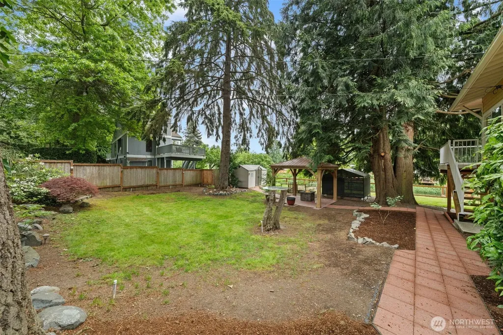 17502 113th Avenue NE Bothell WA 98011