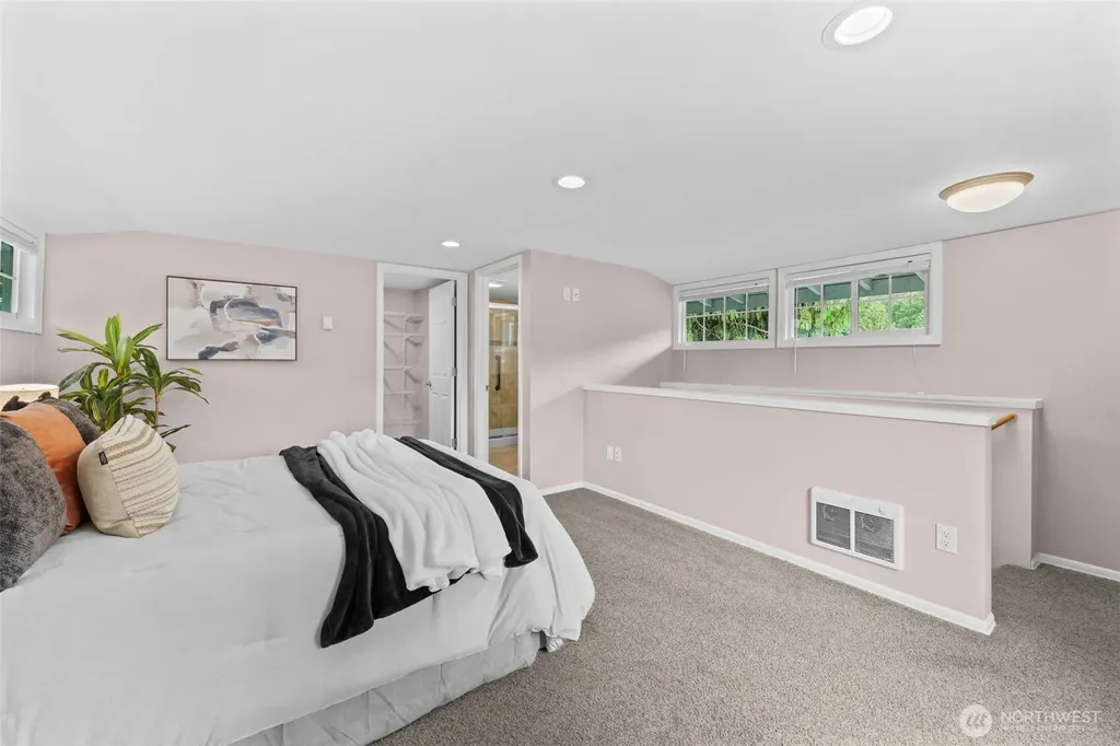17502 113th Avenue NE Bothell WA 98011
