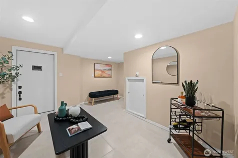 17502 113th Avenue NE Bothell WA 98011