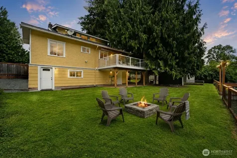 17502 113th Avenue NE Bothell WA 98011