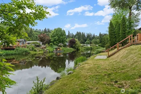 17502 113th Avenue NE Bothell WA 98011