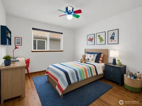 512 N 104th Street Seattle WA 98133
