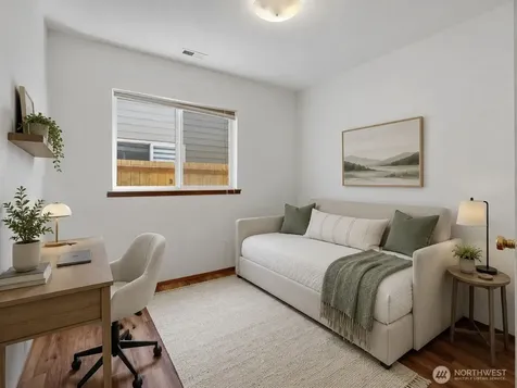 512 N 104th Street Seattle WA 98133