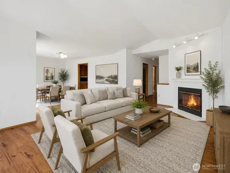 512 N 104th Street Seattle WA 98133