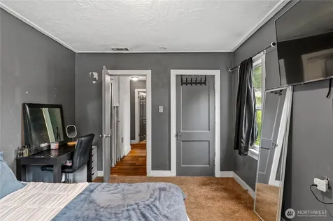 1716 Young Street Aberdeen WA 98520