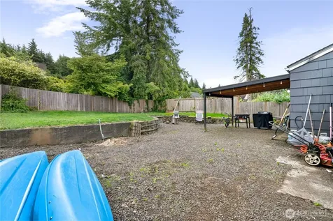1716 Young Street Aberdeen WA 98520
