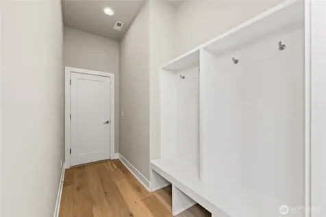 2483 NE 242nd Place Sammamish WA 98074