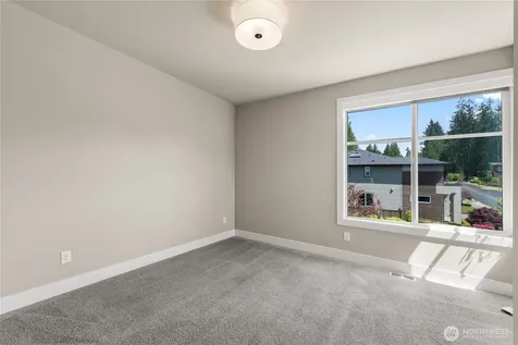2483 NE 242nd Place Sammamish WA 98074