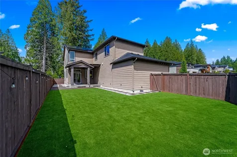 2483 NE 242nd Place Sammamish WA 98074