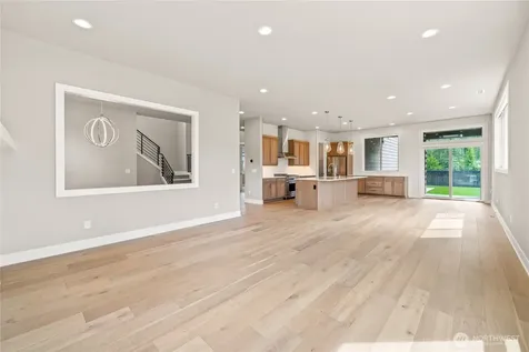 2483 NE 242nd Place Sammamish WA 98074