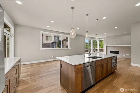2483 NE 242nd Place Sammamish WA 98074