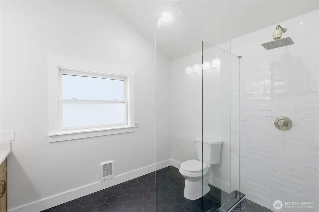 1519 N Alder Street Tacoma WA 98406