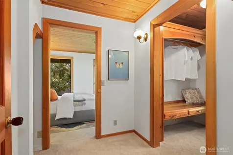 18503 SE 64th Way Issaquah WA 98027
