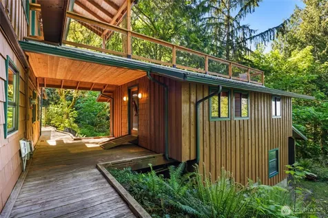 18503 SE 64th Way Issaquah WA 98027