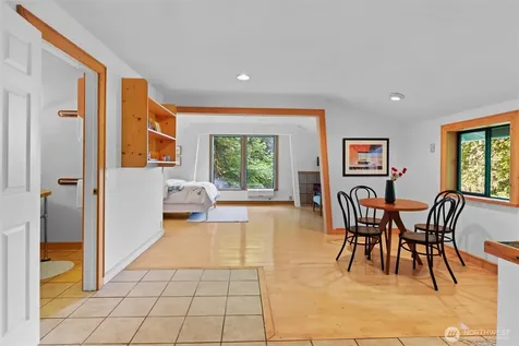 18503 SE 64th Way Issaquah WA 98027