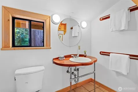 18503 SE 64th Way Issaquah WA 98027