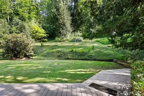 18503 SE 64th Way Issaquah WA 98027