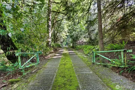18503 SE 64th Way Issaquah WA 98027