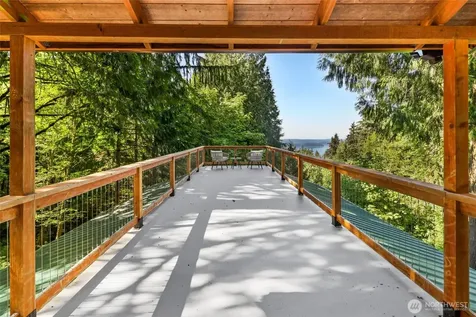 18503 SE 64th Way Issaquah WA 98027
