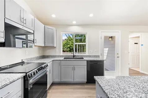 10702 59th Avenue NE Marysville WA 98270